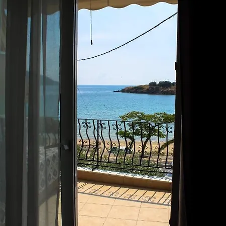 Vicky's Sea View Неа-Перамос