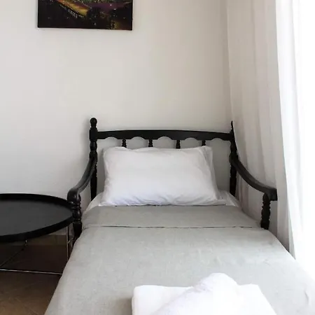 Vicky's Sea View Апартаменты *