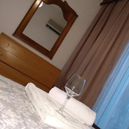 Vicky's Sea View